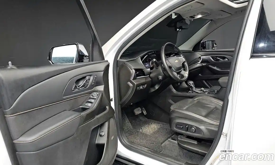 Chevrolet Traverse 2021 3.6 Автомат в Москве № 37776, фото 16