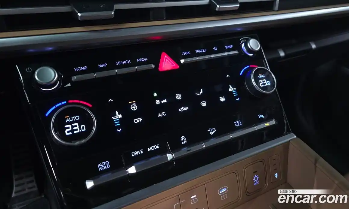 Hyundai Santa Fe 2024 2.5 Автомат в Москве № 399303, фото 17