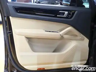 Porsche Cayenne 2019 3.0 Автомат в Москве № 416103, миниатюра 11
