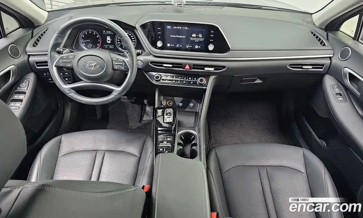 Hyundai Sonata 2022 1.6 Автомат в Москве № 47641, фото 9