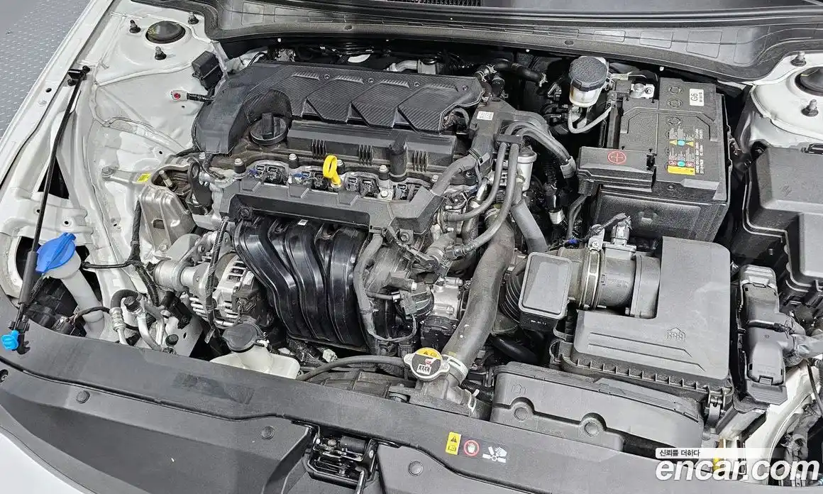 Hyundai Avante 2024 1.6 Автомат в Москве № 8587, фото 7