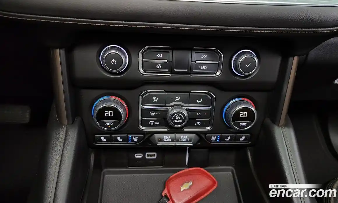 Chevrolet Tahoe 2022 6.2 Автомат в Москве № 99764, фото 17