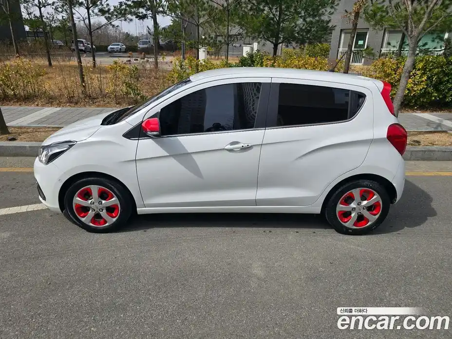 Chevrolet Spark 2016 1.0 Автомат в Москве № 99945, фото 9