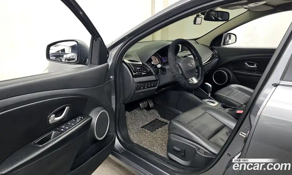 Renault SM3 2016 1.6 Автомат в Москве № 106088, фото 1