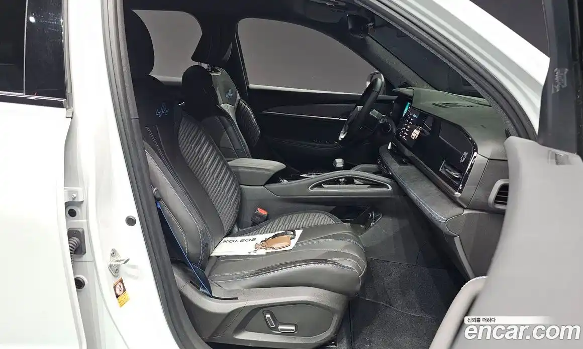 Renault Grand Koleos 2025 1.5 Автомат в Москве № 107532, фото 10