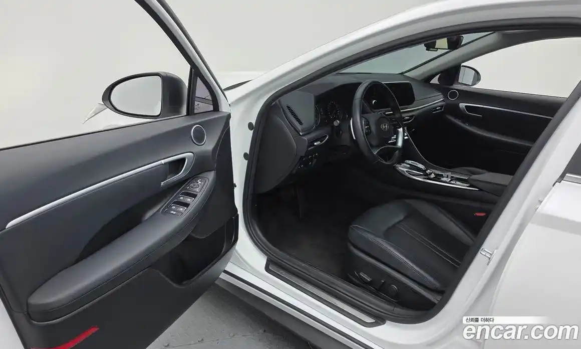 Hyundai Sonata 2021 2.0 Автомат в Москве № 112106, фото 4