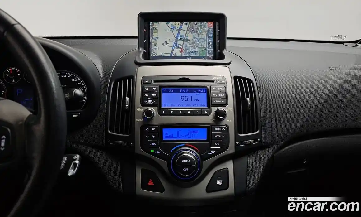 Hyundai i30 2008 1.6 Автомат в Москве № 114402, фото 14