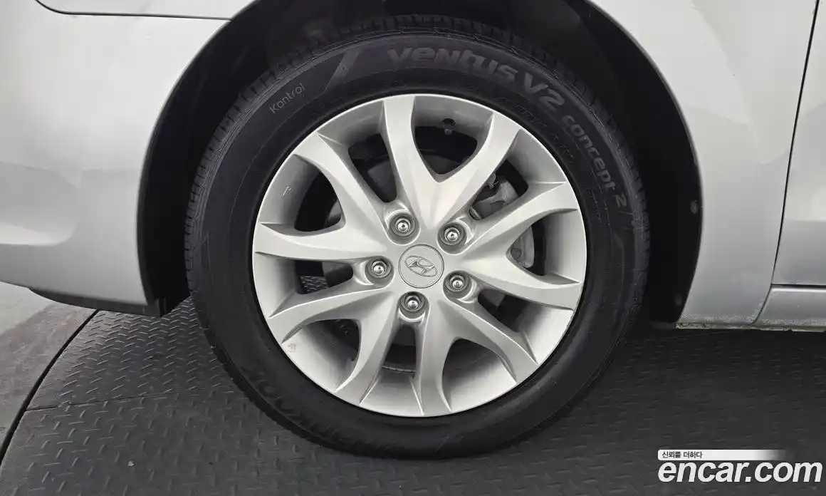 Hyundai i30 2008 1.6 Автомат в Москве № 114402, фото 5