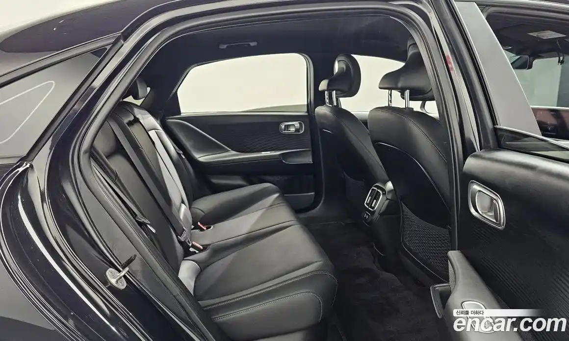 Hyundai Ioniq 6 2023 0.1 Автомат в Москве № 114584, фото 4