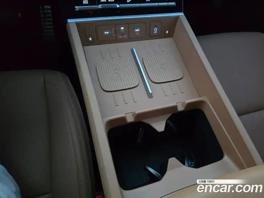 Hyundai Santa Fe 2024 1.6 Автомат в Москве № 119856, фото 8