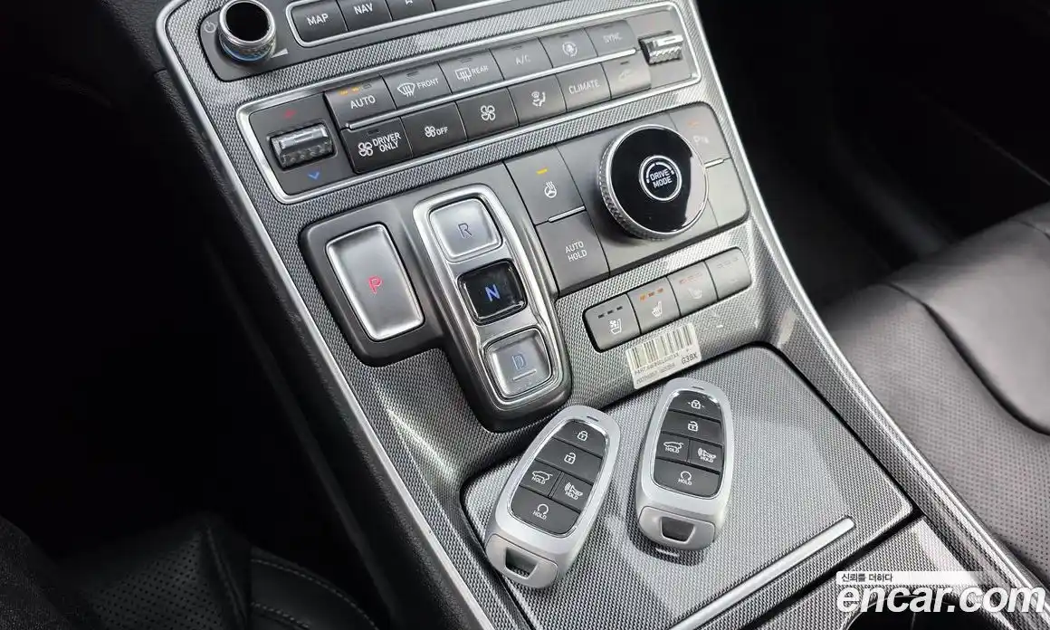 Hyundai Santa Fe 2022 1.6 Автомат в Москве № 127080, фото 18