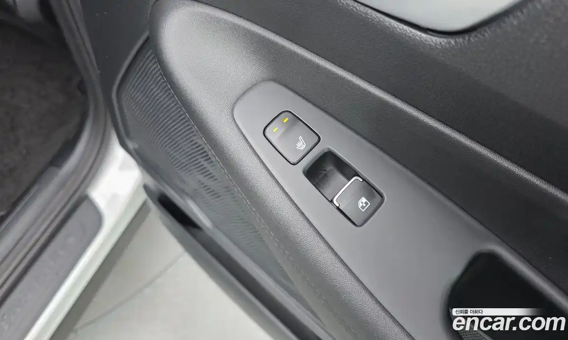 Hyundai Santa Fe 2022 1.6 Автомат в Москве № 127080, фото 5