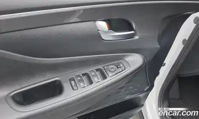 Hyundai Santa Fe 2022 1.6 Автомат в Москве № 127080, миниатюра 9