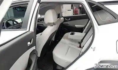 Hyundai Kona 2021 1.6 Автомат в Москве № 129191, миниатюра 4