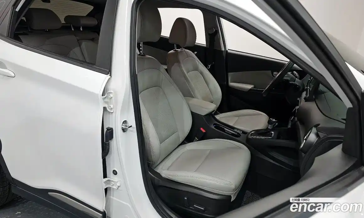 Hyundai Kona 2021 1.6 Автомат в Москве № 129191, фото 9