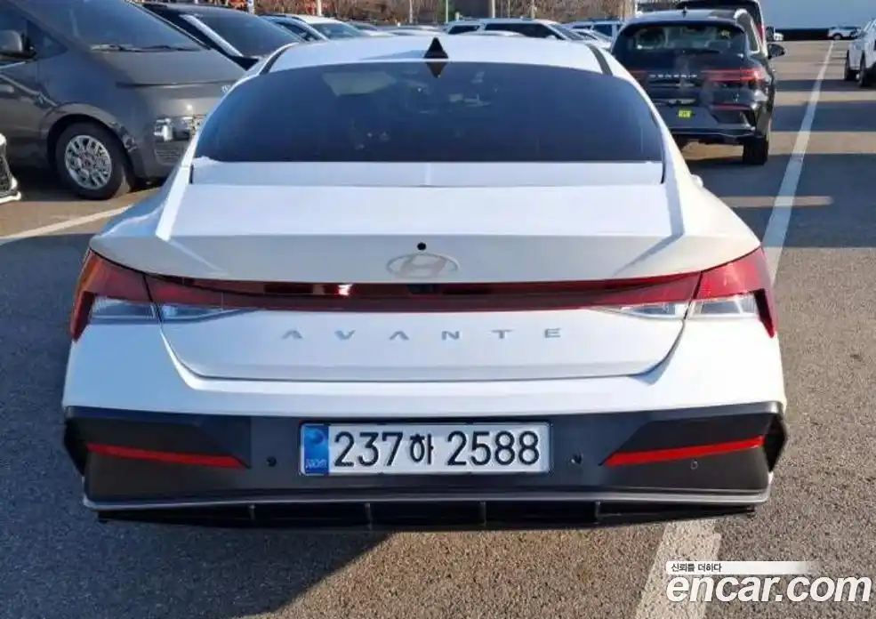 Hyundai Avante 2026 1.6 Автомат в Москве № 129362, фото 3