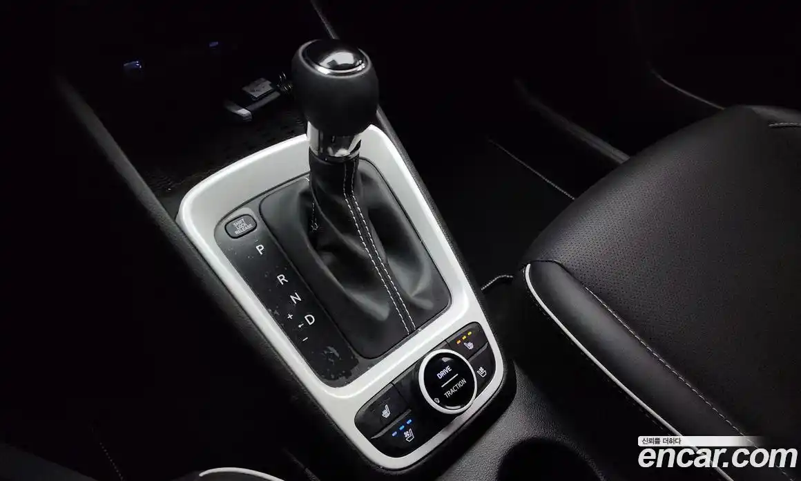 Hyundai Venue 2023 1.6 Автомат в Москве № 130244, фото 16