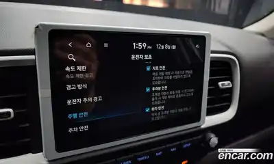 Hyundai Venue 2023 1.6 Автомат в Москве № 130244, миниатюра 2