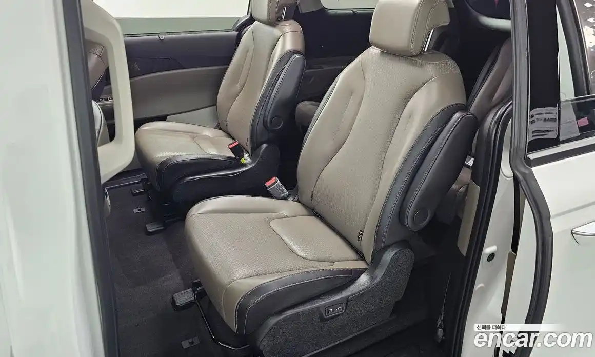 Kia Canival 2024 3.5 Автомат в Москве № 131243, фото 12