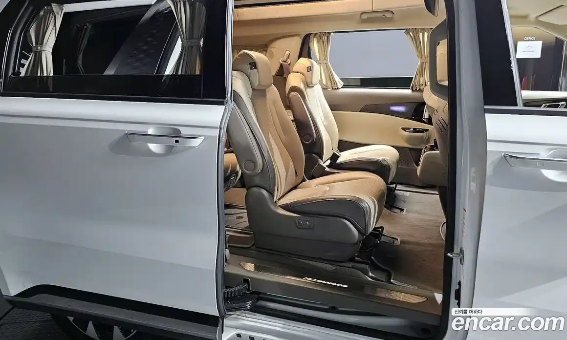 Kia Canival 2023 2.2 Автомат в Москве № 131266, фото 17