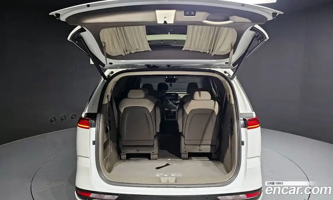 Kia Canival 2023 2.2 Автомат в Москве № 131266, фото 19