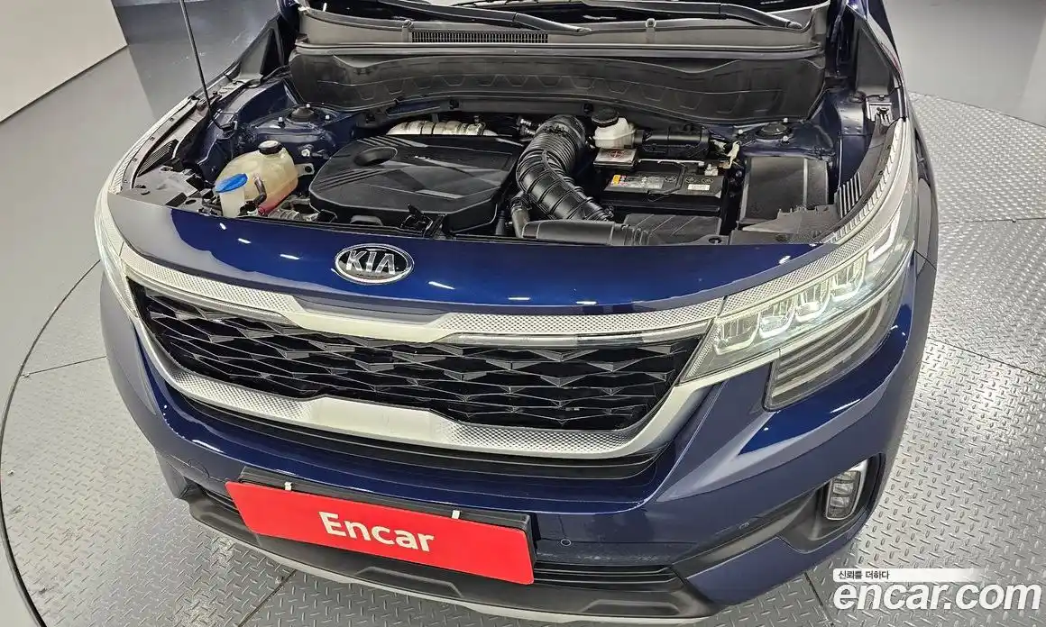 Kia Seltos 2021 1.6 Автомат в Москве № 132353, фото 17