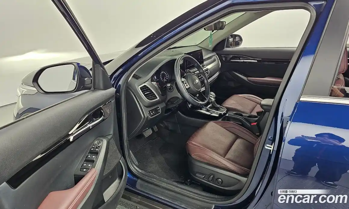 Kia Seltos 2021 1.6 Автомат в Москве № 132353, фото 19