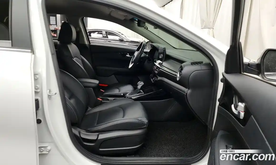 Kia K3 2021 1.6 Автомат в Москве № 133439, фото 1