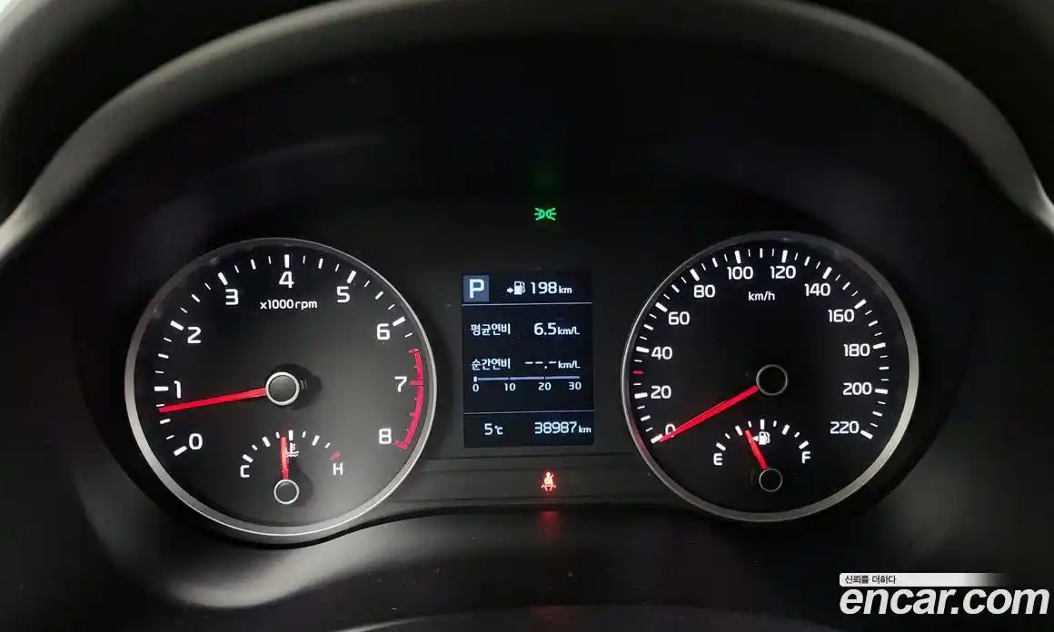 Kia Stonic 2020 1.4 Автомат в Москве № 133574, фото 14