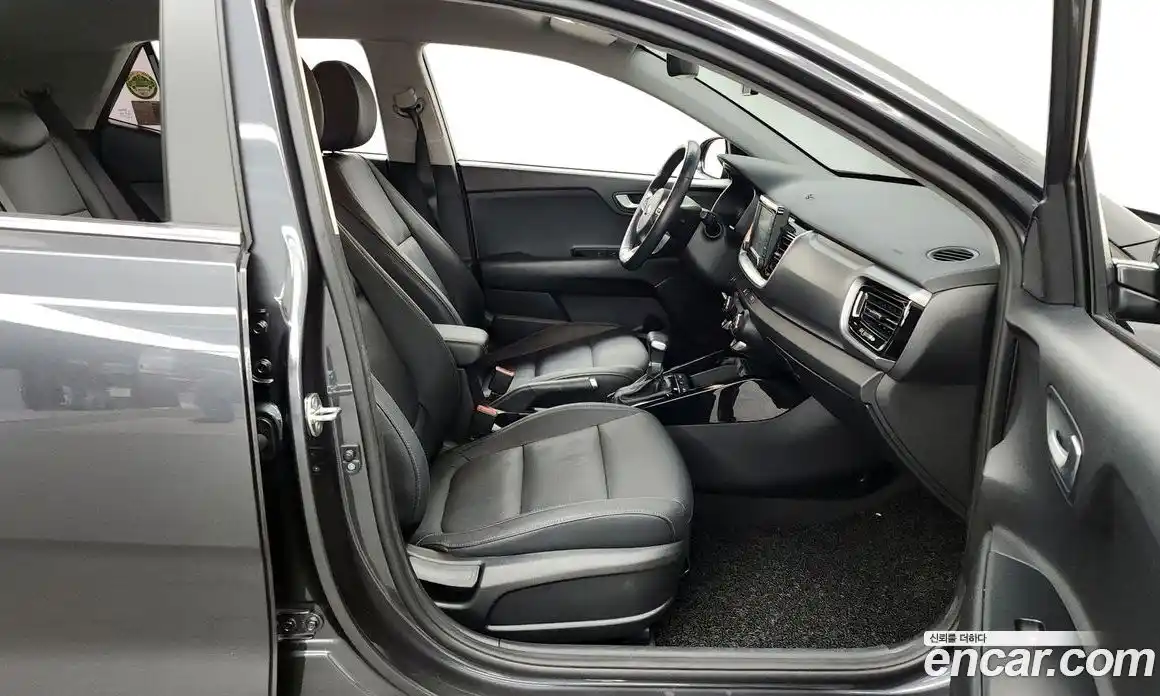 Kia Stonic 2020 1.4 Автомат в Москве № 133574, фото 19