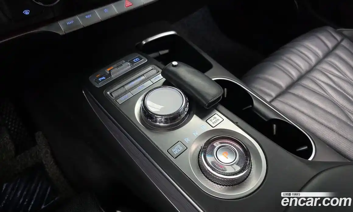 Genesis GV70 2021 2.5 Автомат в Москве № 135754, фото 20