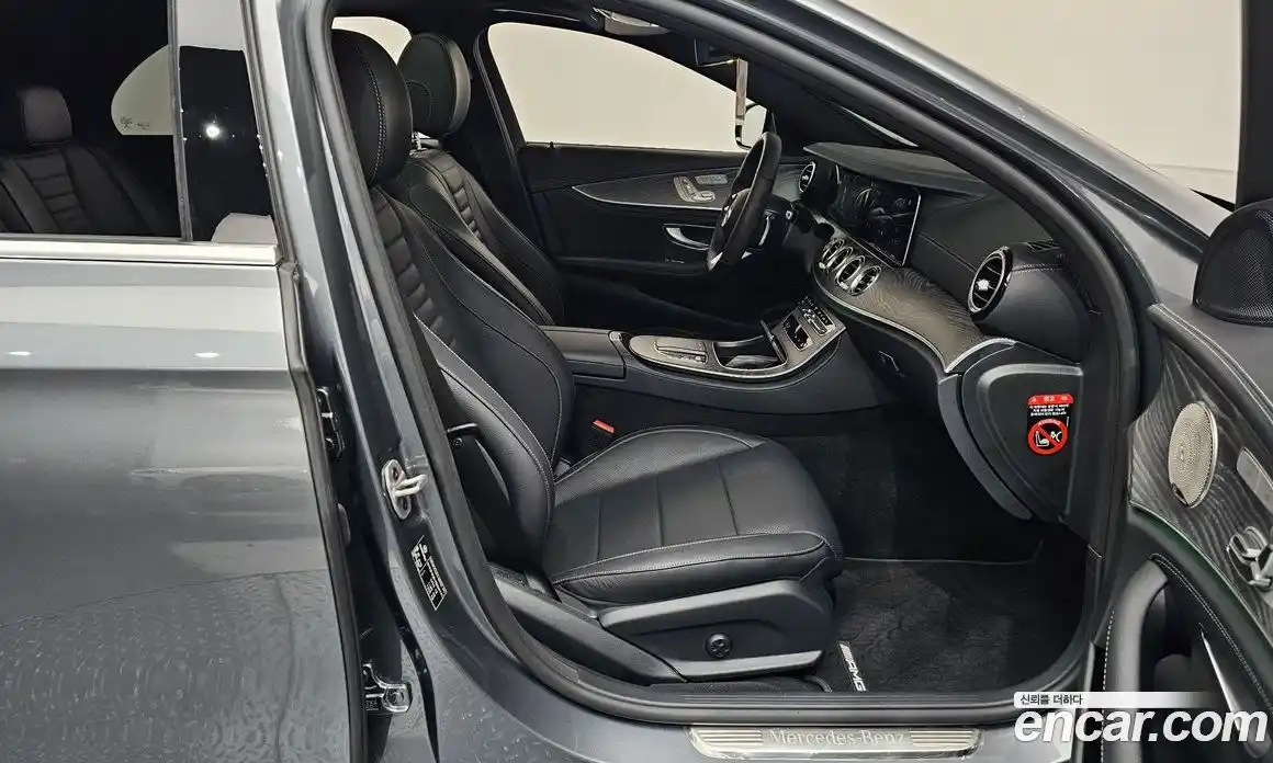 Mercedes-Benz E-Class 2022 2.0 Автомат в Москве № 140230, фото 11