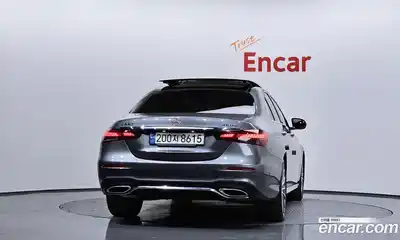 Mercedes-Benz E-Class 2022 2.0 Автомат в Москве № 140230, миниатюра 4