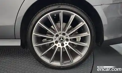 Mercedes-Benz E-Class 2022 2.0 Автомат в Москве № 140230, миниатюра 5