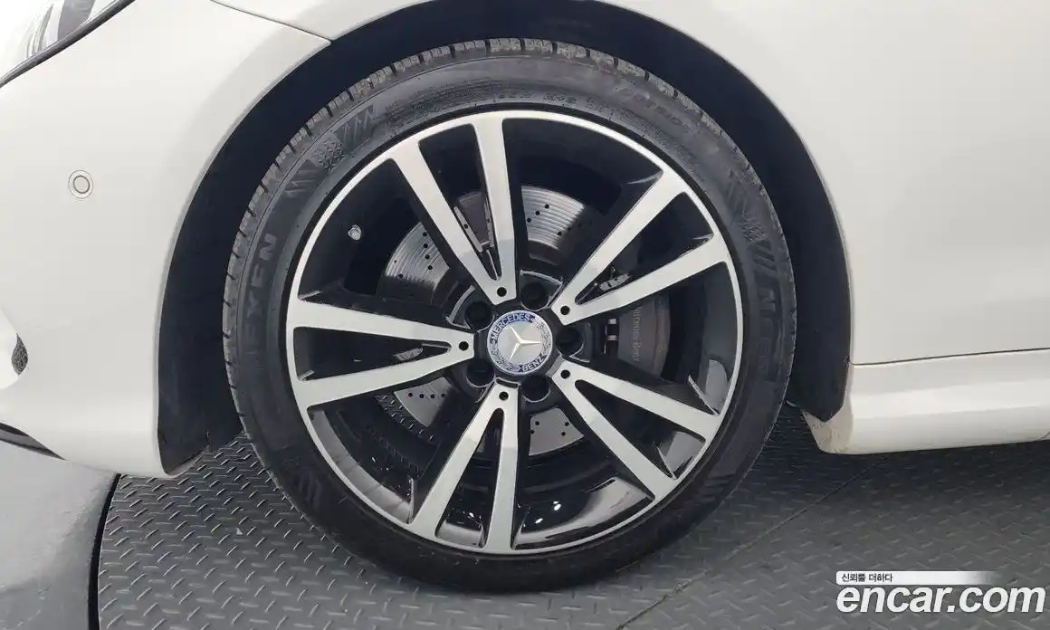 Mercedes-Benz E-Class 2016 3.0 Автомат в Москве № 141753, фото 13