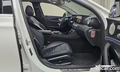 Mercedes-Benz E-Class 2017 2.0 Автомат в Москве № 150316, миниатюра 2