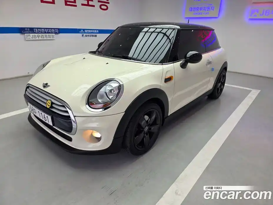 Mini Cooper 2015 1.5 Автомат в Москве № 154268, фото 1