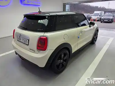 Mini Cooper 2015 1.5 Автомат в Москве № 154268, миниатюра 2