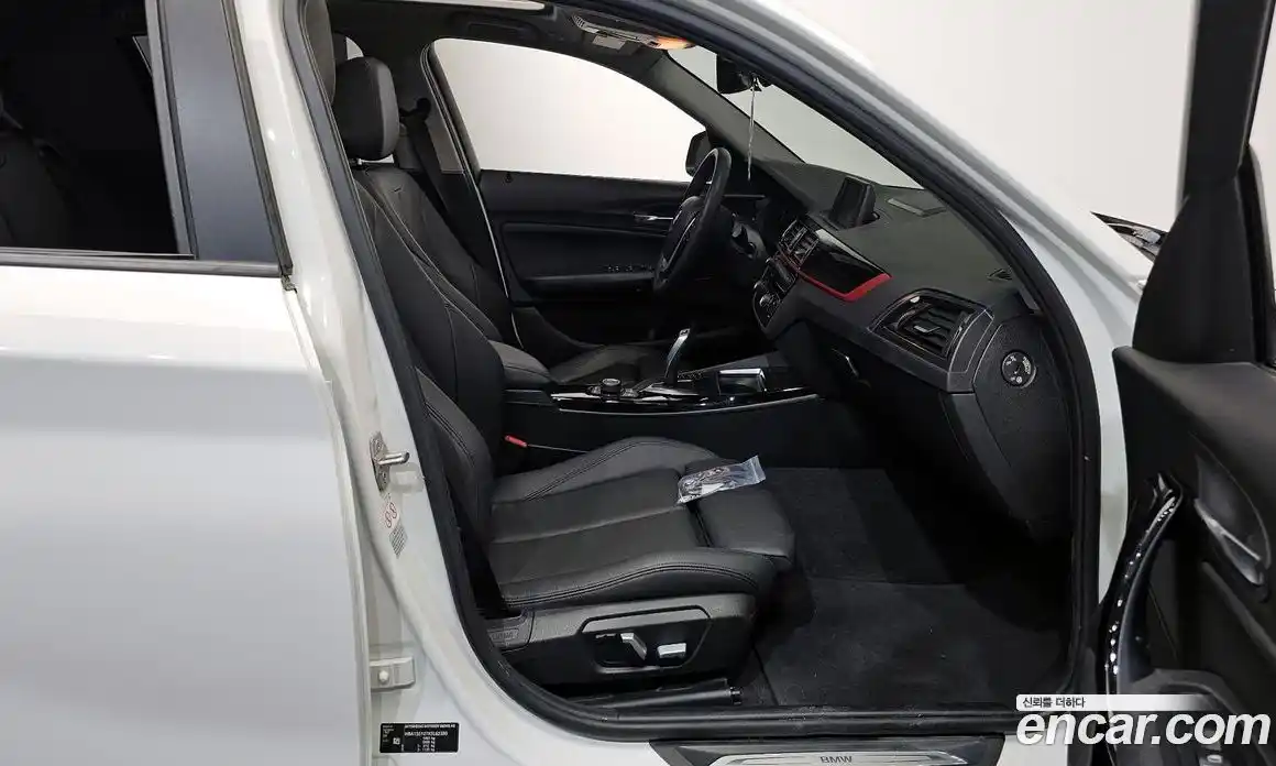 BMW 1-Series 2019 2.0 Автомат в Москве № 155141, фото 17