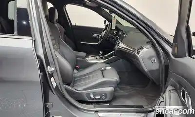 BMW 3-Series 2022 3.0 Автомат в Москве № 157589, миниатюра 11