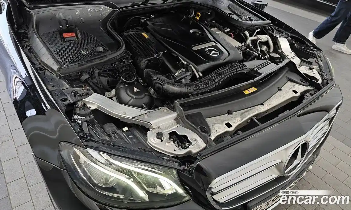 Mercedes-Benz E-Class 2017 2.0 Автомат в Москве № 161303, фото 19