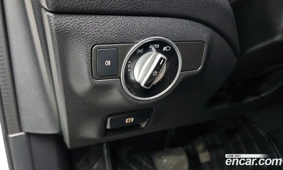 Mercedes-Benz GLA-Class 2018 2.0 Автомат в Москве № 161357, фото 7