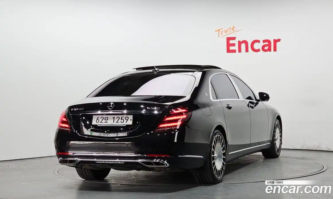 Mercedes-Benz S-Class 2018 4.0 Автомат в Москве № 161652, фото 2