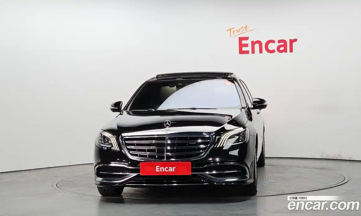 Mercedes-Benz S-Class 2018 4.0 Автомат в Москве № 161652, фото 3