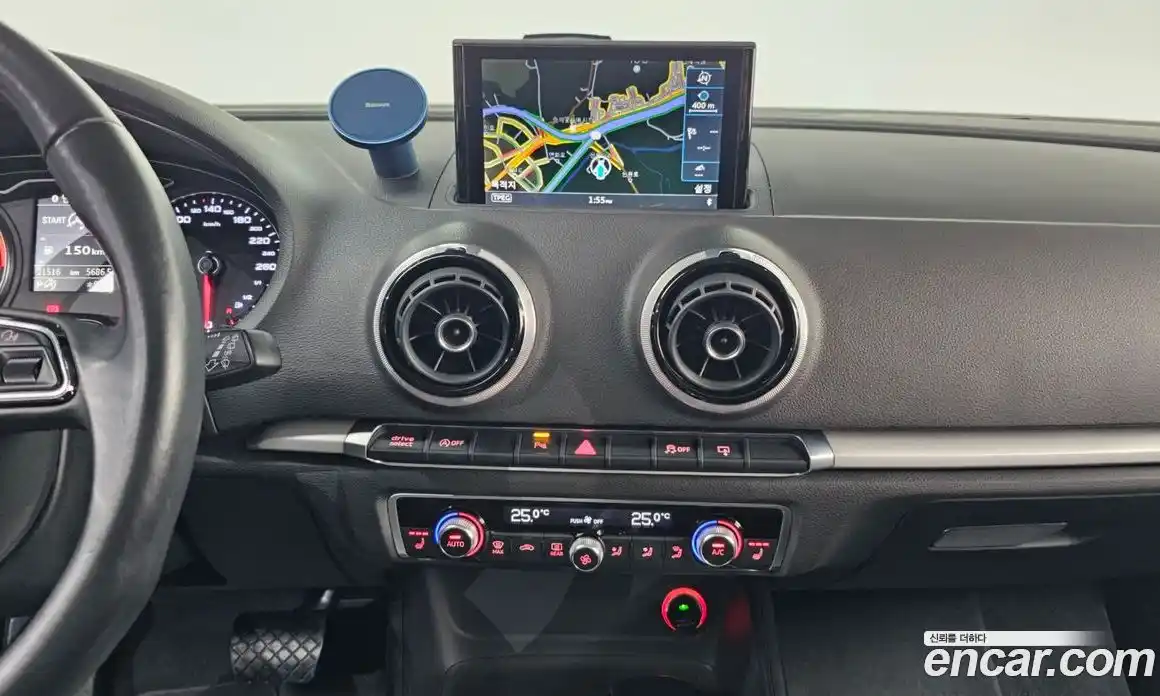 Audi A3 2015 2.0 Автомат в Москве № 162387, фото 14