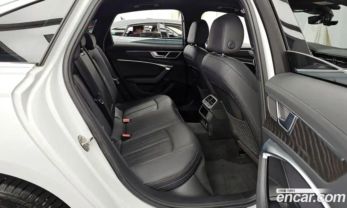 Audi A6 2023 2.0 Автомат в Москве № 162884, фото 12