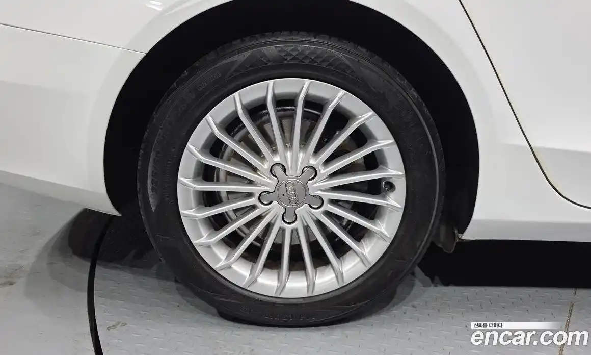 Audi A4 2014 2.0 Автомат в Москве № 163523, фото 12