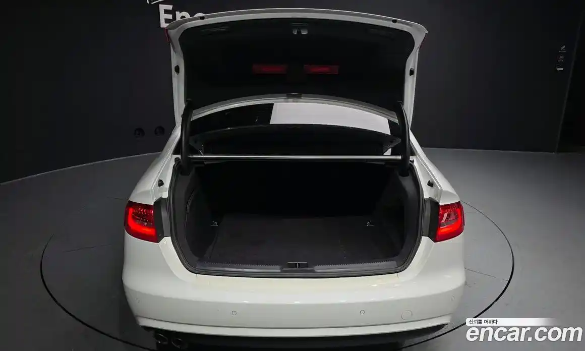 Audi A4 2014 2.0 Автомат в Москве № 163523, фото 6