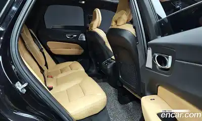 Volvo XC60 2021 2.0 Автомат в Москве № 164460, миниатюра 11