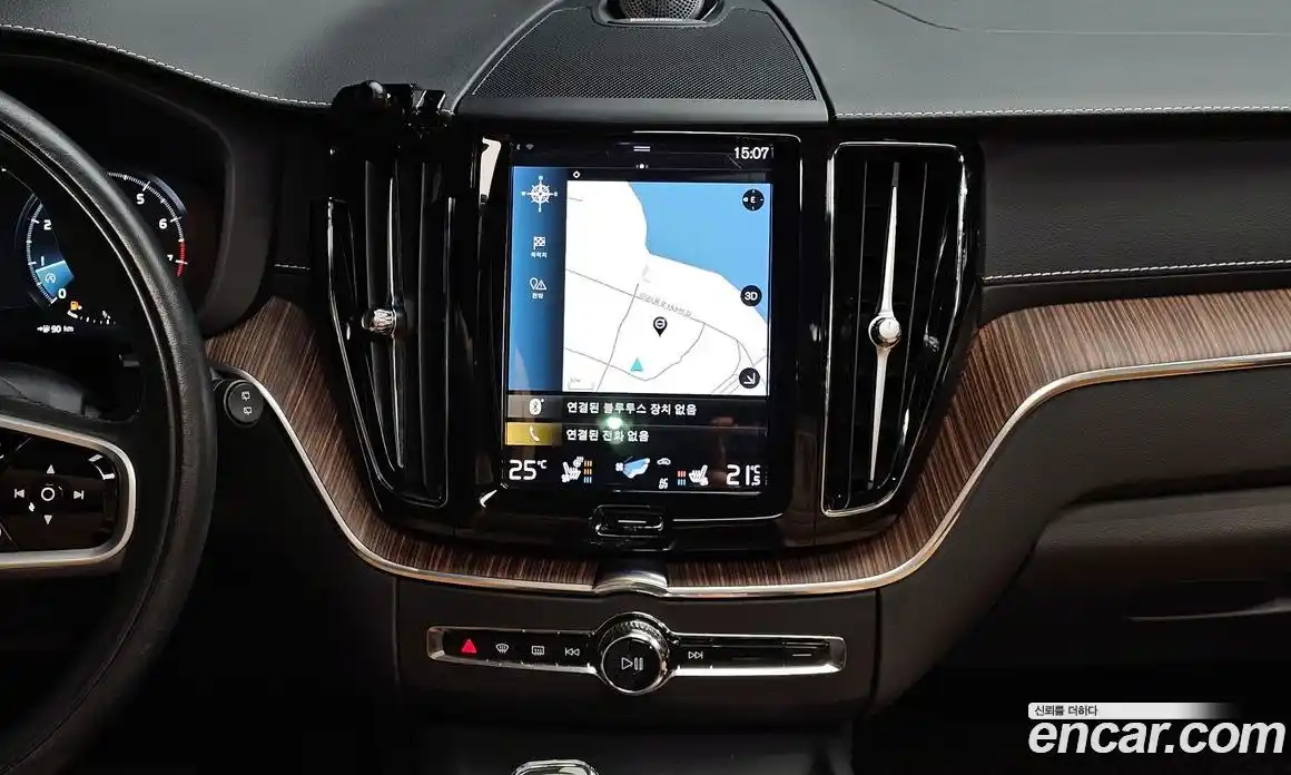 Volvo XC60 2021 2.0 Автомат в Москве № 164460, фото 15